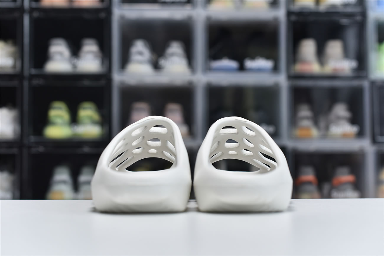 Adidas Yeezy Crocs Clog Slipper White (5) - newkick.cc