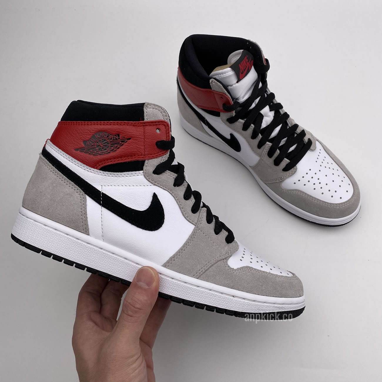 Air Jordan 1 Retro High Light Smoke Grey 2020 New Release 555088 126 (9) - newkick.cc