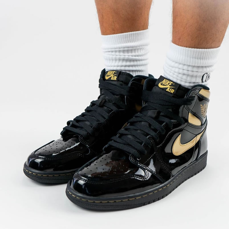 Air Jordan 1 High Og Black Gold Patent Leather New Release Date 555088 032 (3) - newkick.cc