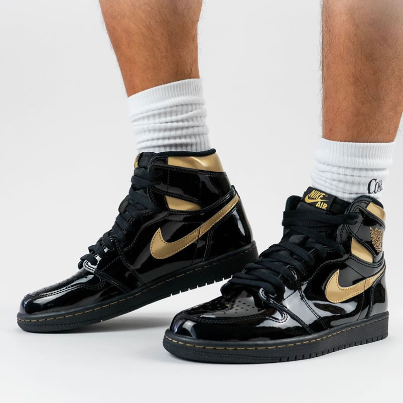 Air Jordan 1 High Og Black Gold Patent Leather New Release Date 555088 032 (5) - newkick.cc