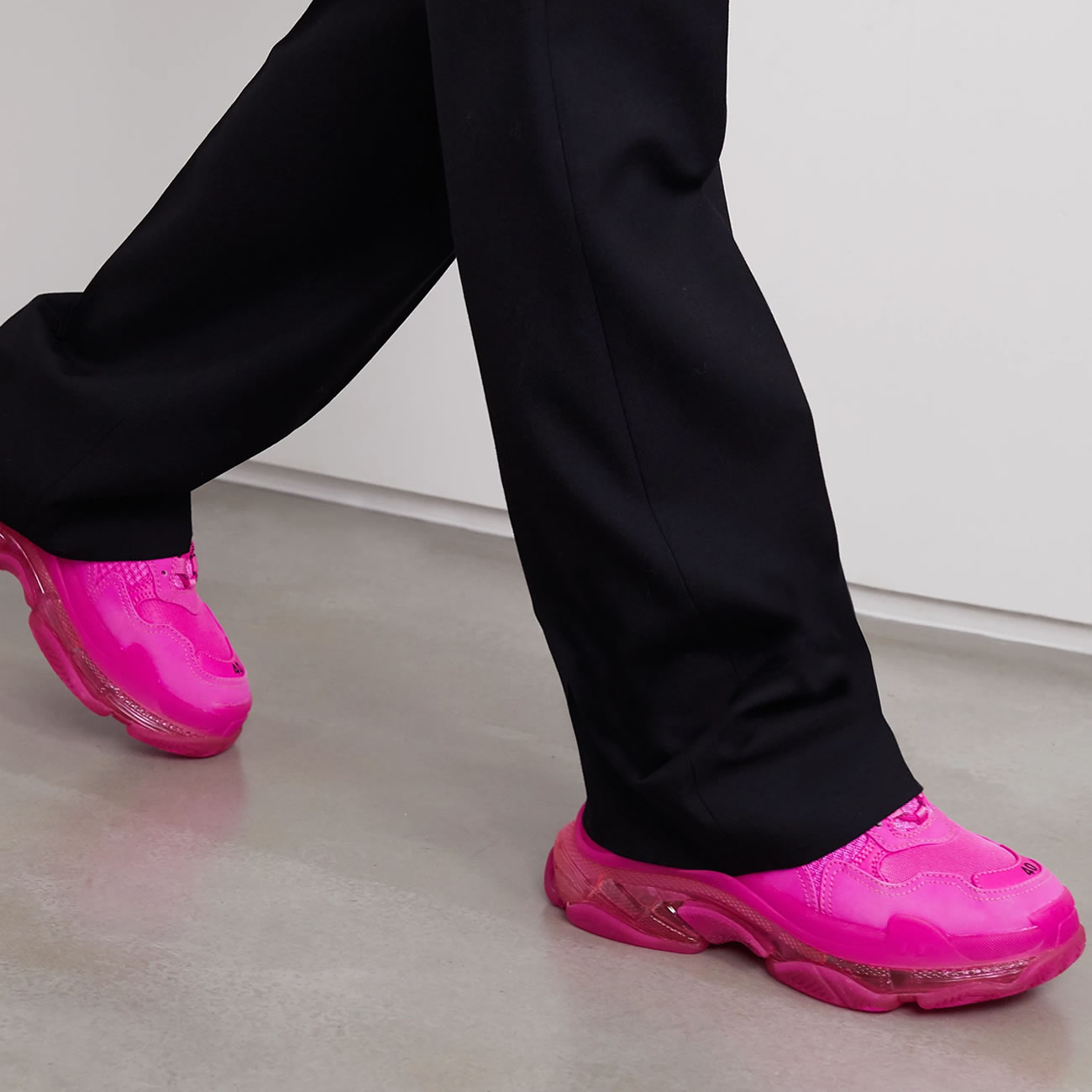 Balenciaga Triple S Pink On Feet (1) - newkick.cc