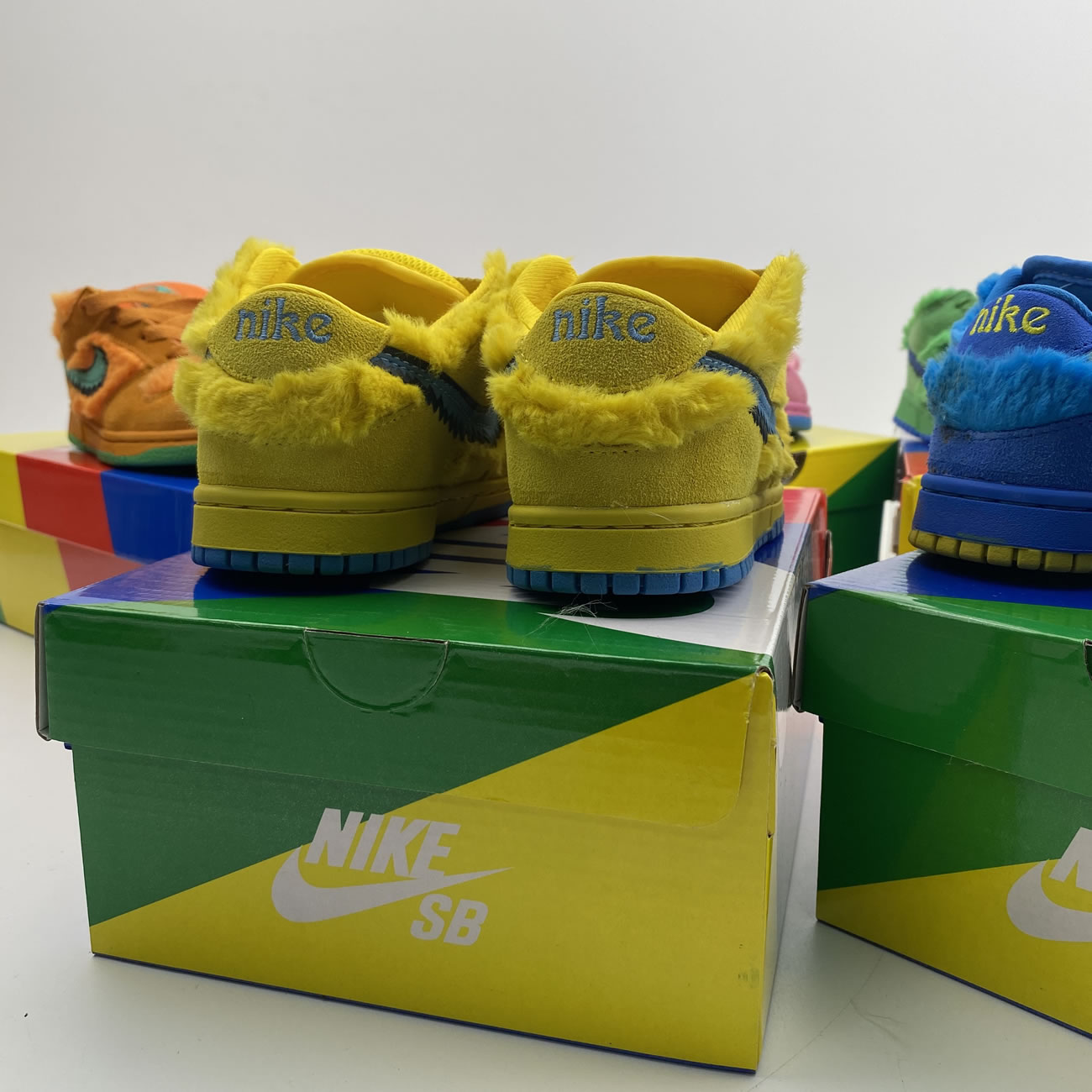 Kids Childrens Grateful Dead Bears Nike Sb Dunk Low Yellow Pink Orange Blue Green Release For Sale (5) - newkick.cc