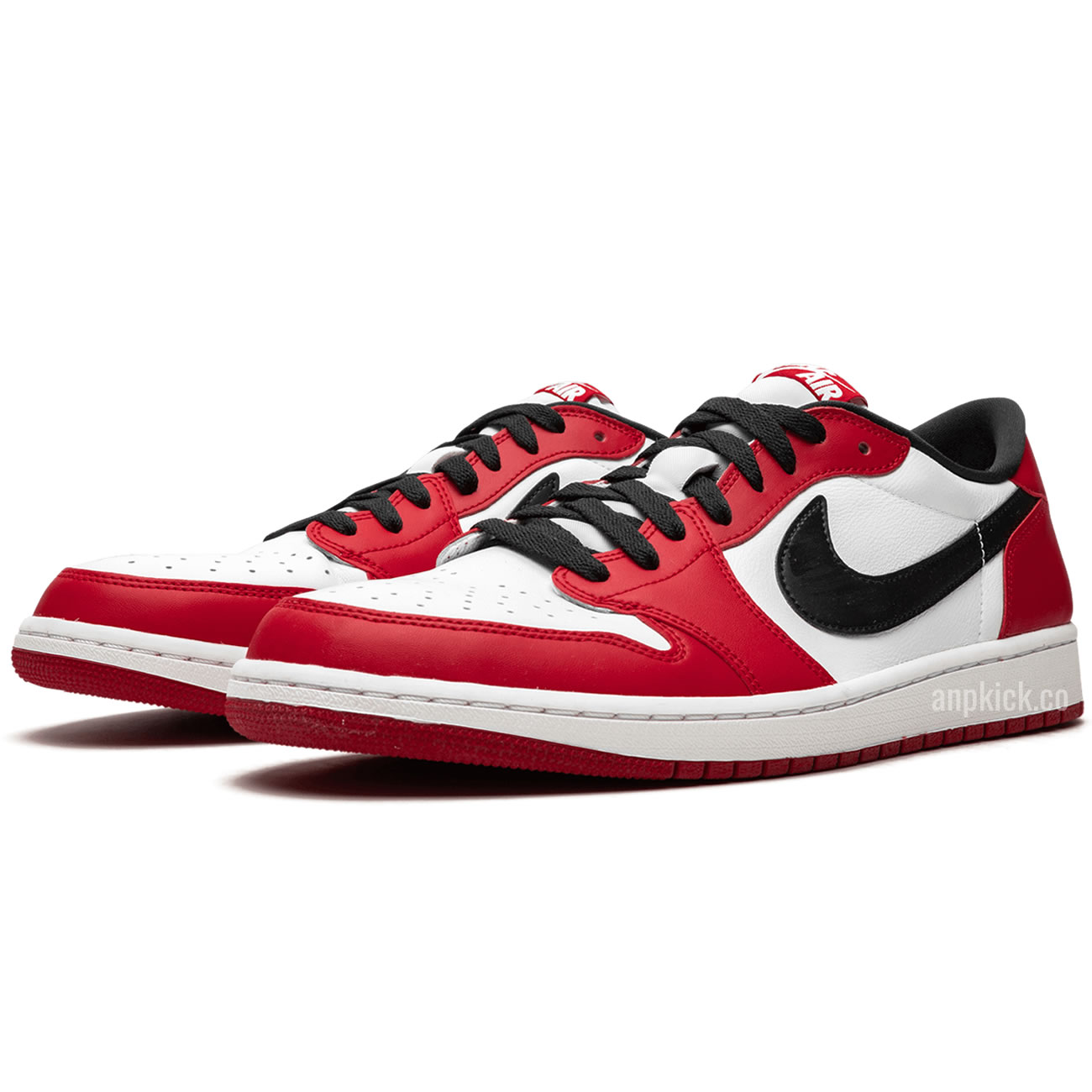 Air Jordan 1 Retro Low Og Chicago Varsity Red Black White 705329 600 (2) - newkick.cc