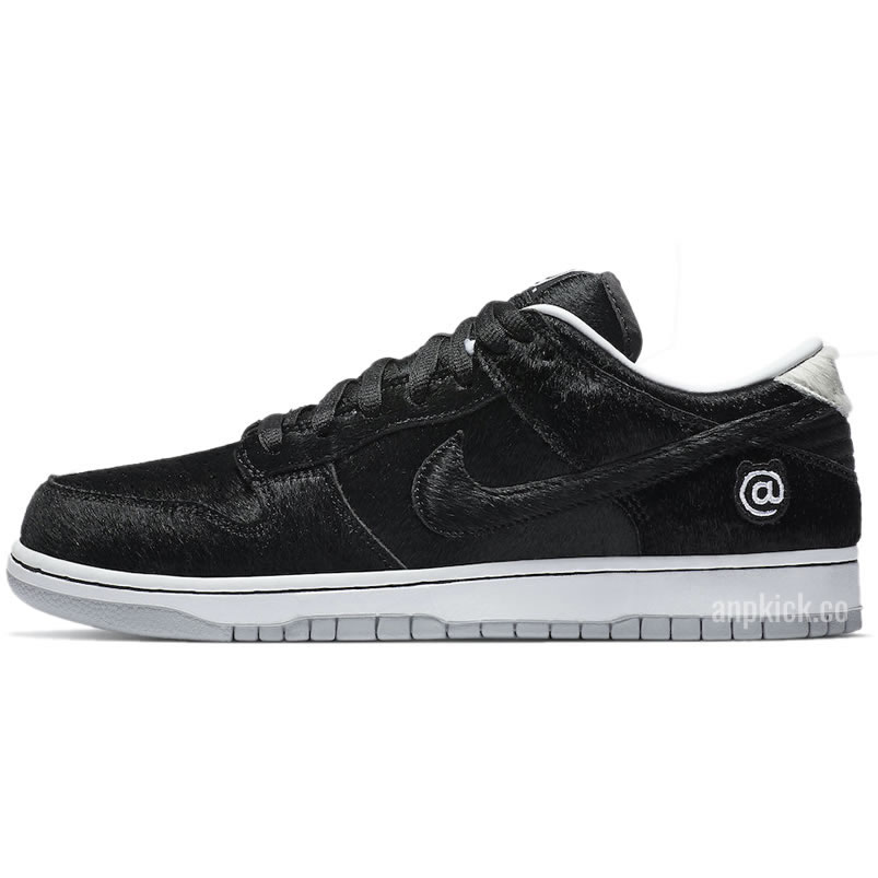 Medicom Toy Nike Sb Dunk Low Be Rbrick Cz5127 001 Release Date (1) - newkick.cc