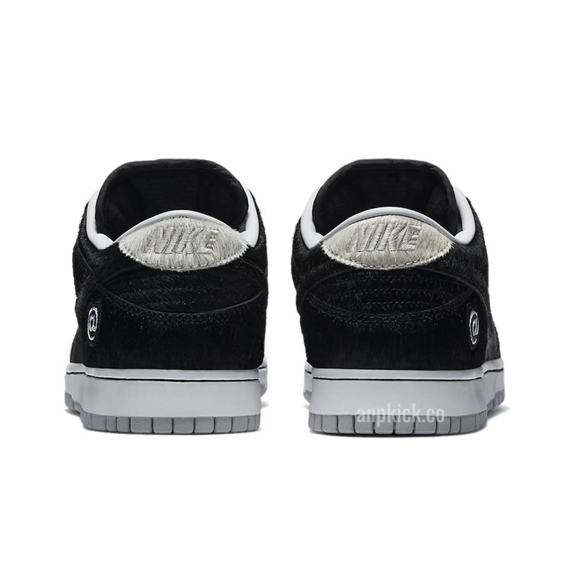 Medicom Toy Nike Sb Dunk Low Be Rbrick Cz5127 001 Release Date (5) - newkick.cc