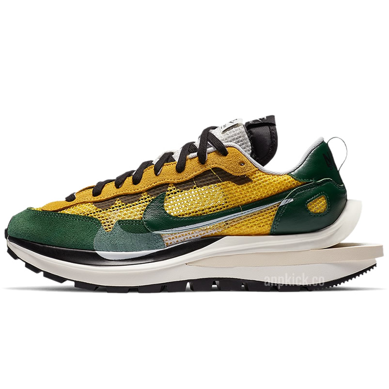 Sacai Nike Vaporwaffle Tour Yellow Stadium Green Sail Cv1363 700 (1) - newkick.cc