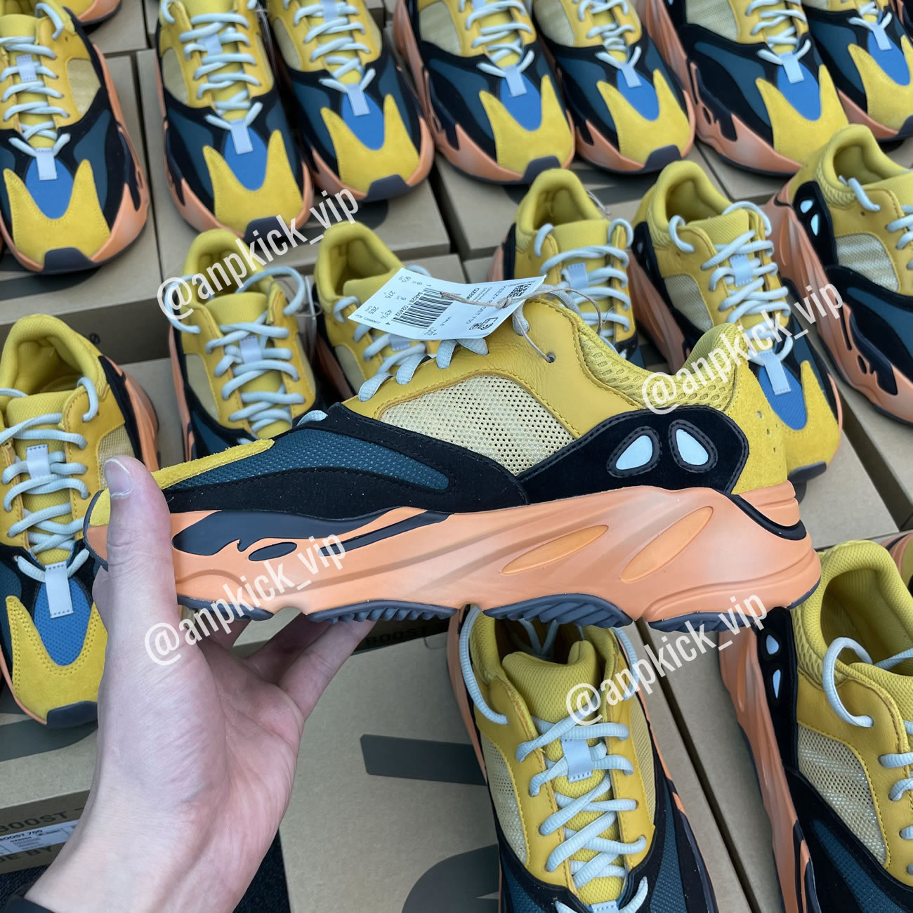 Adidas Anpkick Yeezy Boost 700 Sun Gz6984 (3) - newkick.cc