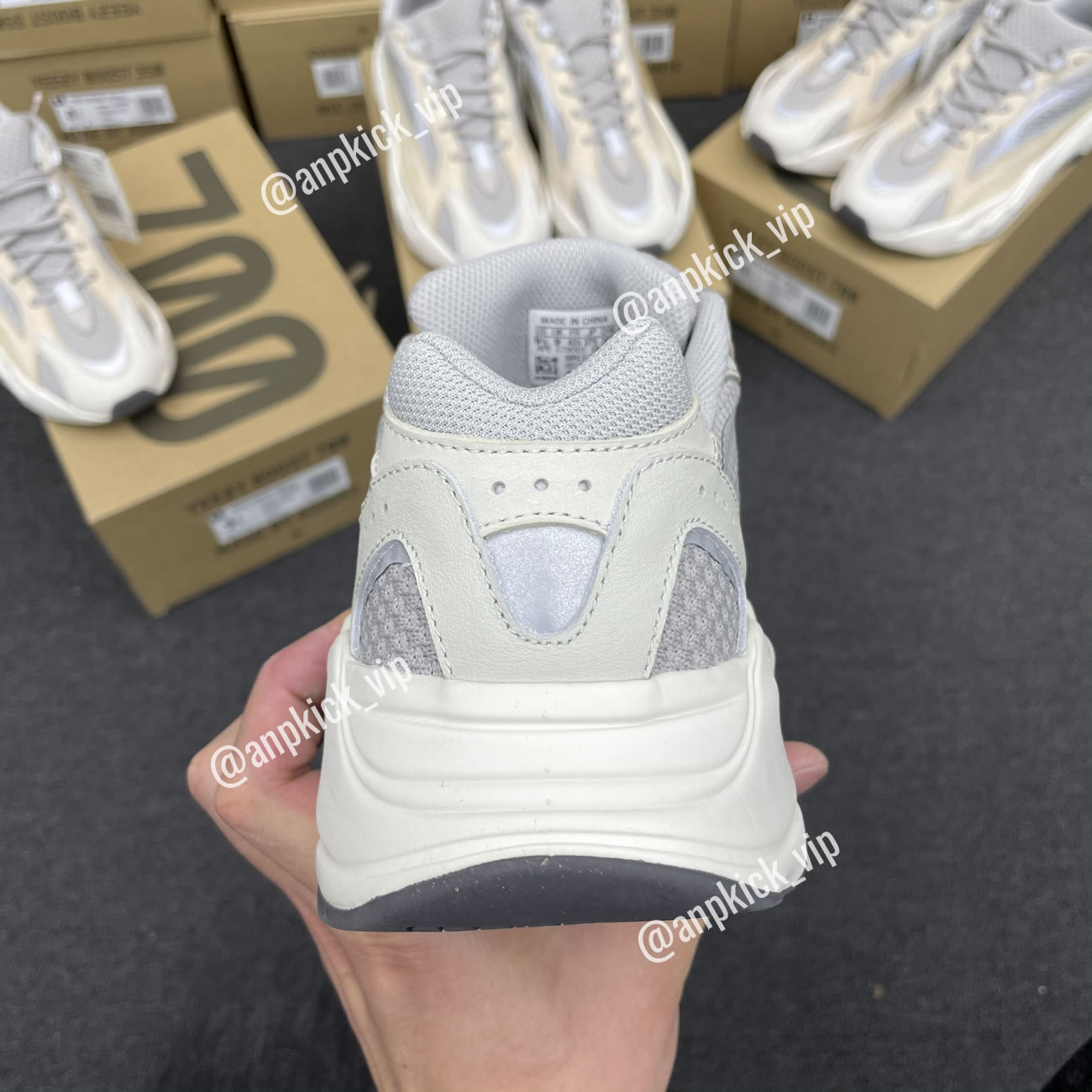 Adidas Yeezy Boost 700 V2 Cream Gy7924 (11) - newkick.cc