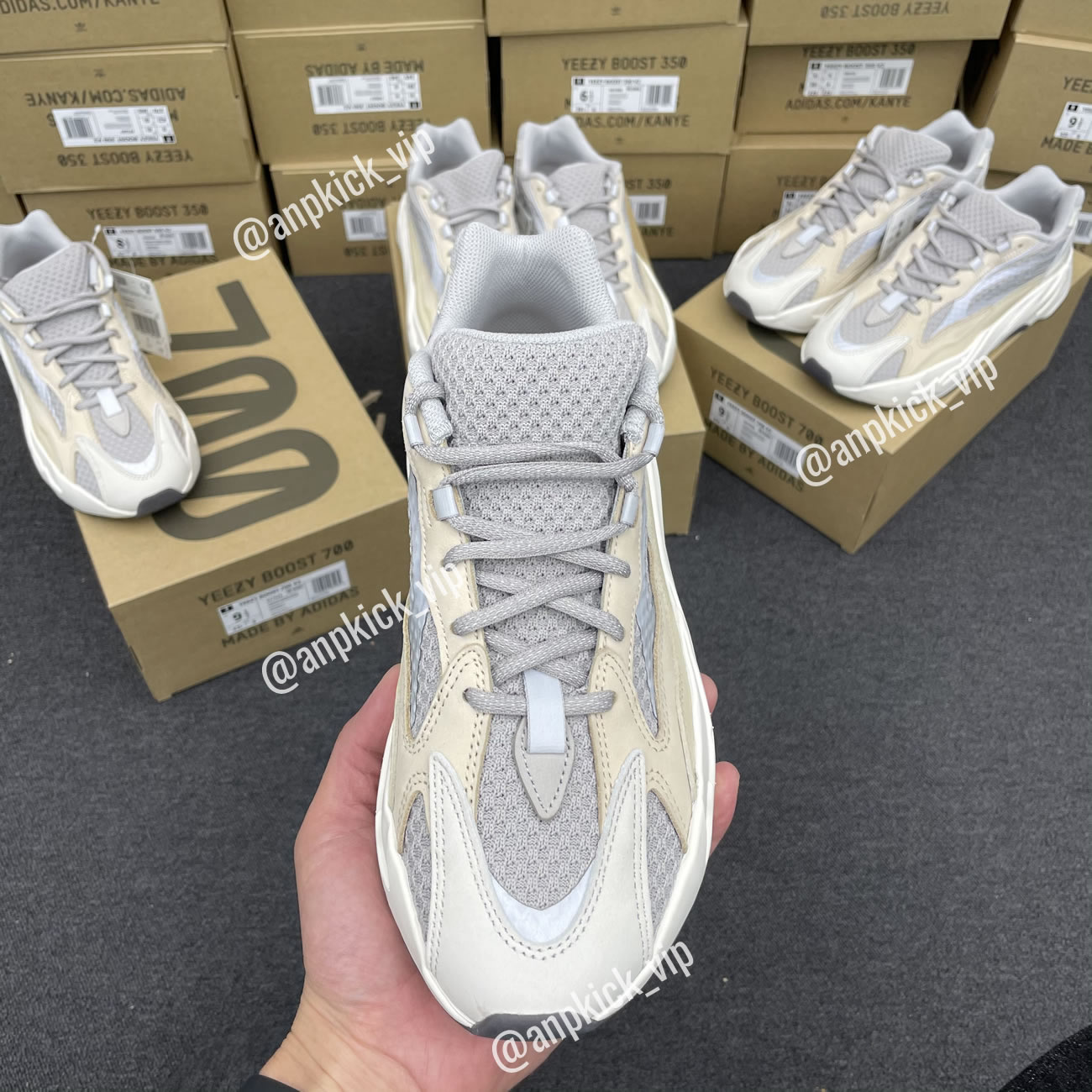 Adidas Yeezy Boost 700 V2 Cream Gy7924 (9) - newkick.cc