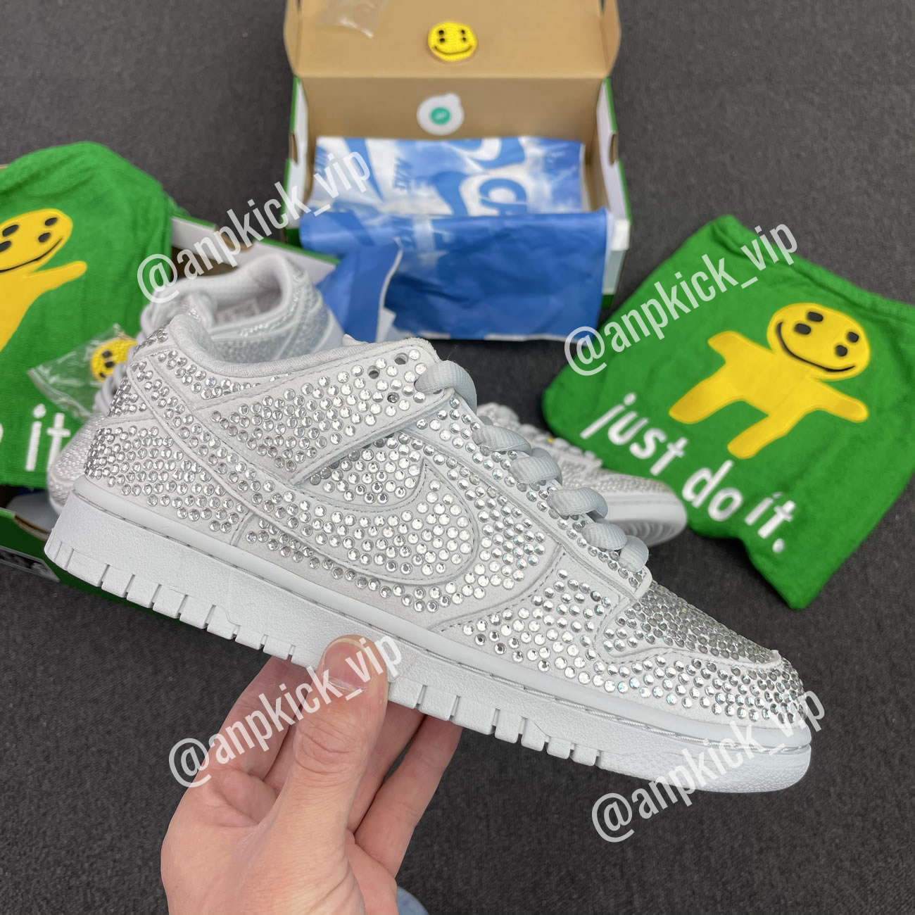 Anpkick Nike Dunk Low Cactus Plant Flea Market Swarovski Crystals Cz2670 001 (2) - newkick.cc