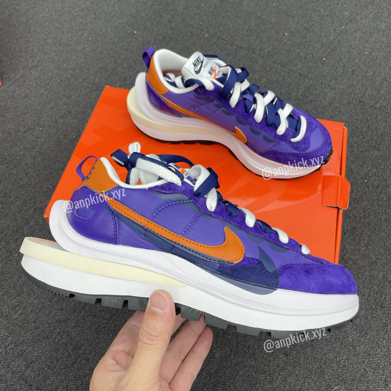 Sacai Nike Vaporwaffle Dark Iris Surfaces Dd1875 500 (1) - newkick.cc