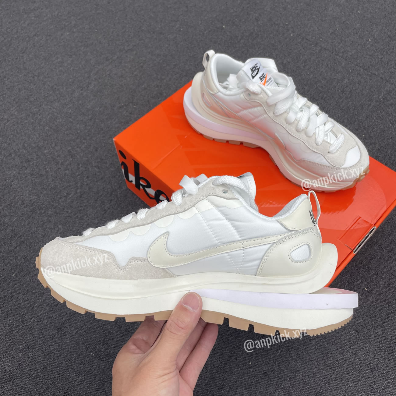 Sacai Nike Vaporwaffle Sail Dd1875 100 (2) - newkick.cc