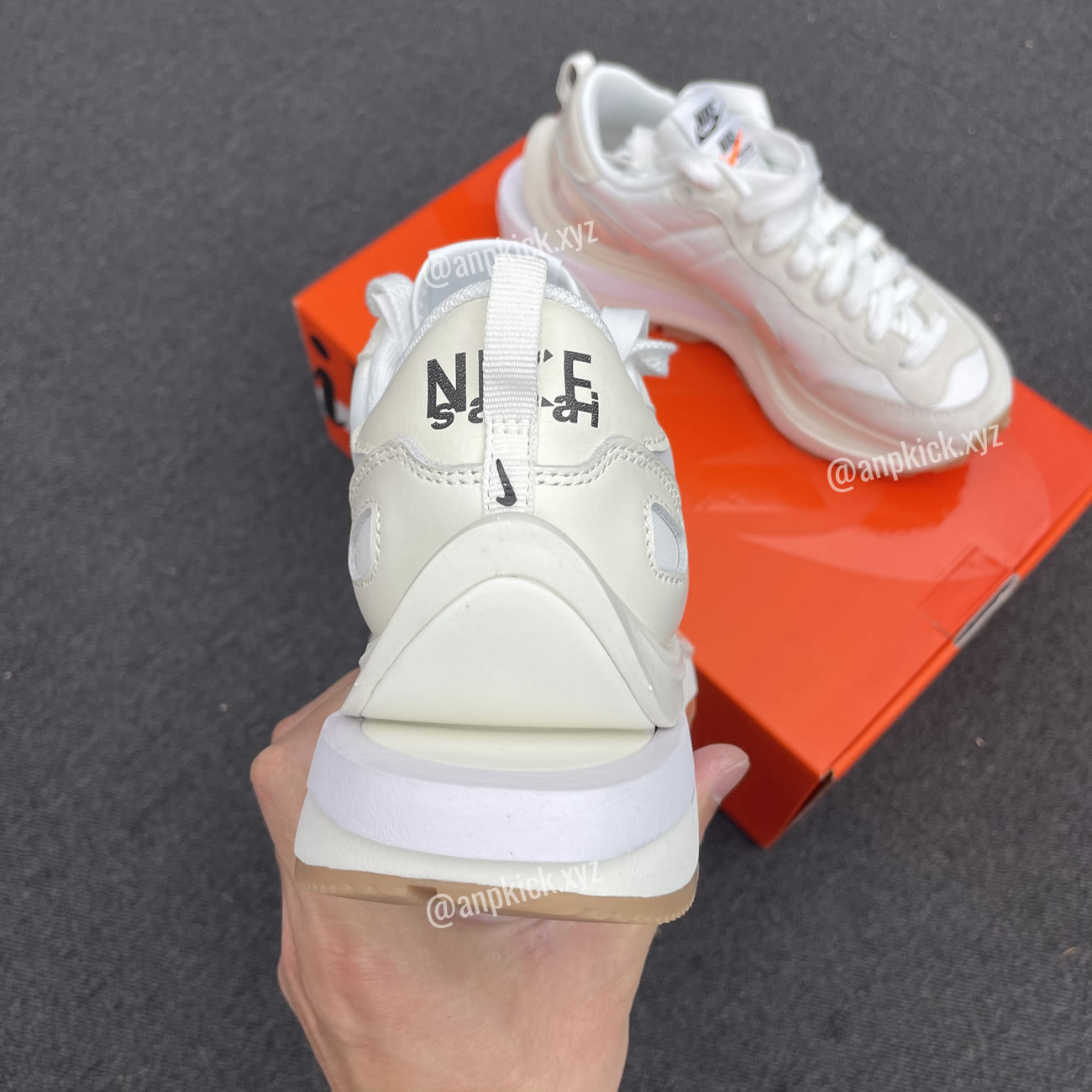 Sacai Nike Vaporwaffle Sail Dd1875 100 (4) - newkick.cc