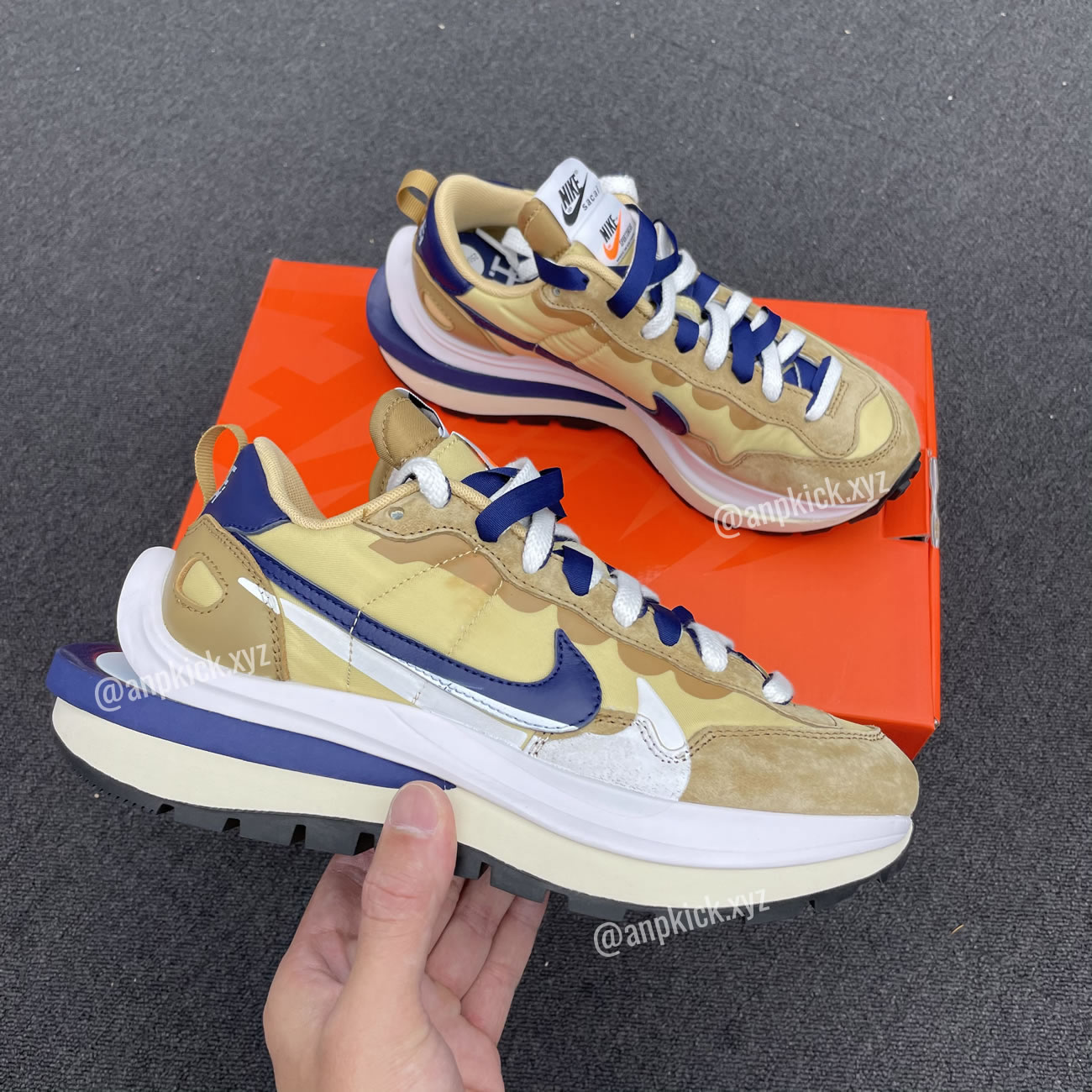 Sacai Nike Vaporwaffle Sesame Dd1875 200 (1) - newkick.cc