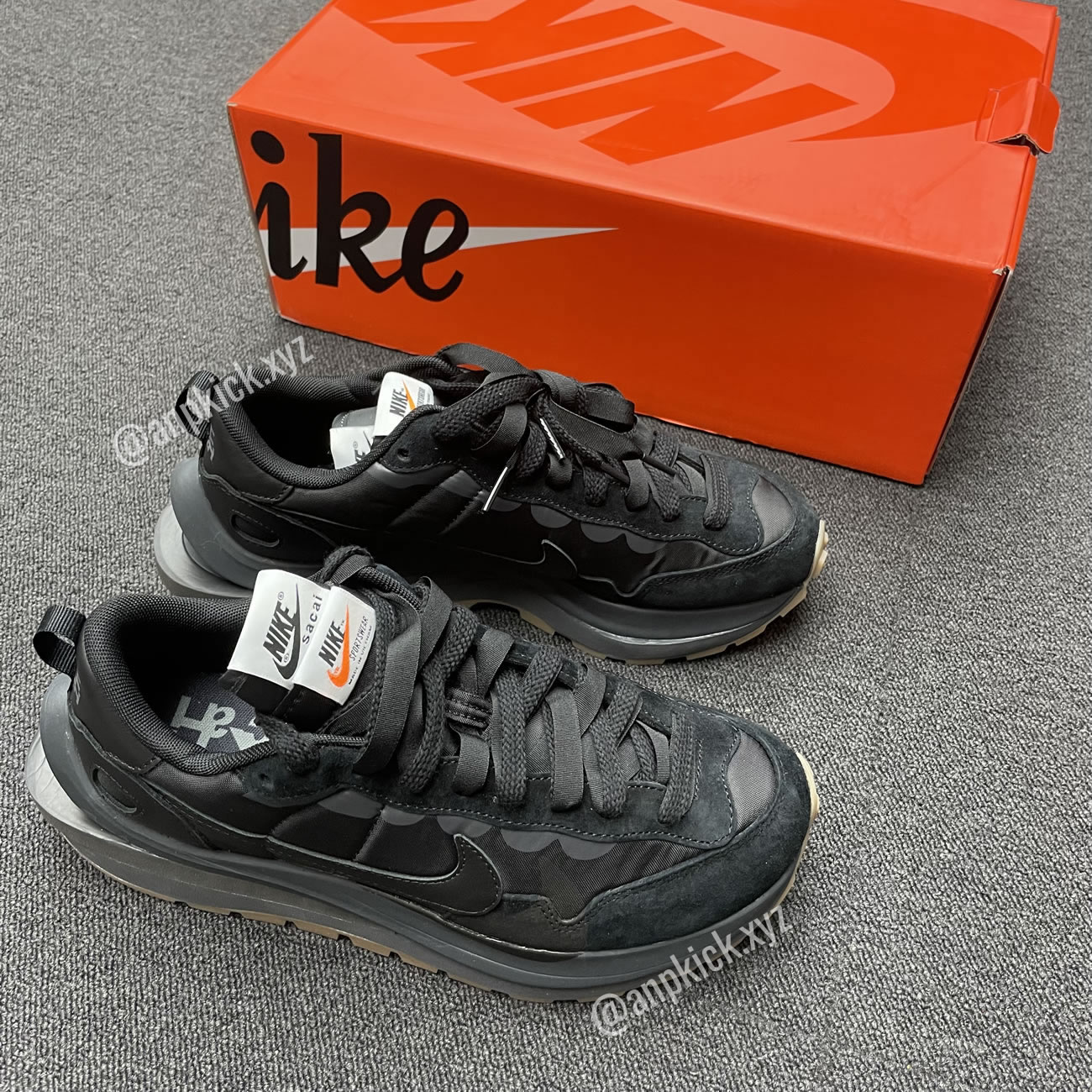 Anpkick Sacai Nike Vaporwaffle Black Gum Dd1875 001 (7) - newkick.cc