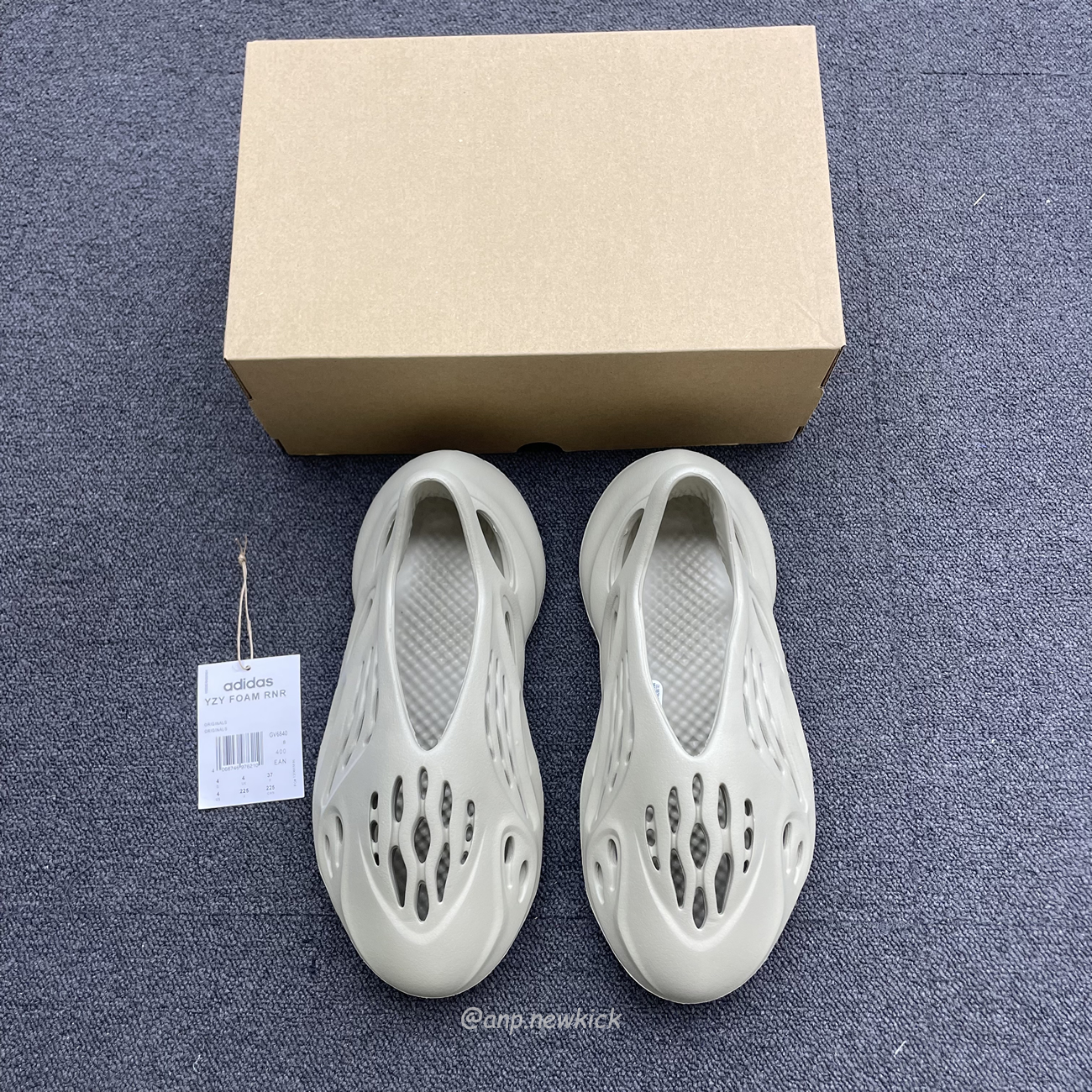 Adidas Yeezy Foam Rnr Stone Salt Gv6840 (2) - newkick.cc