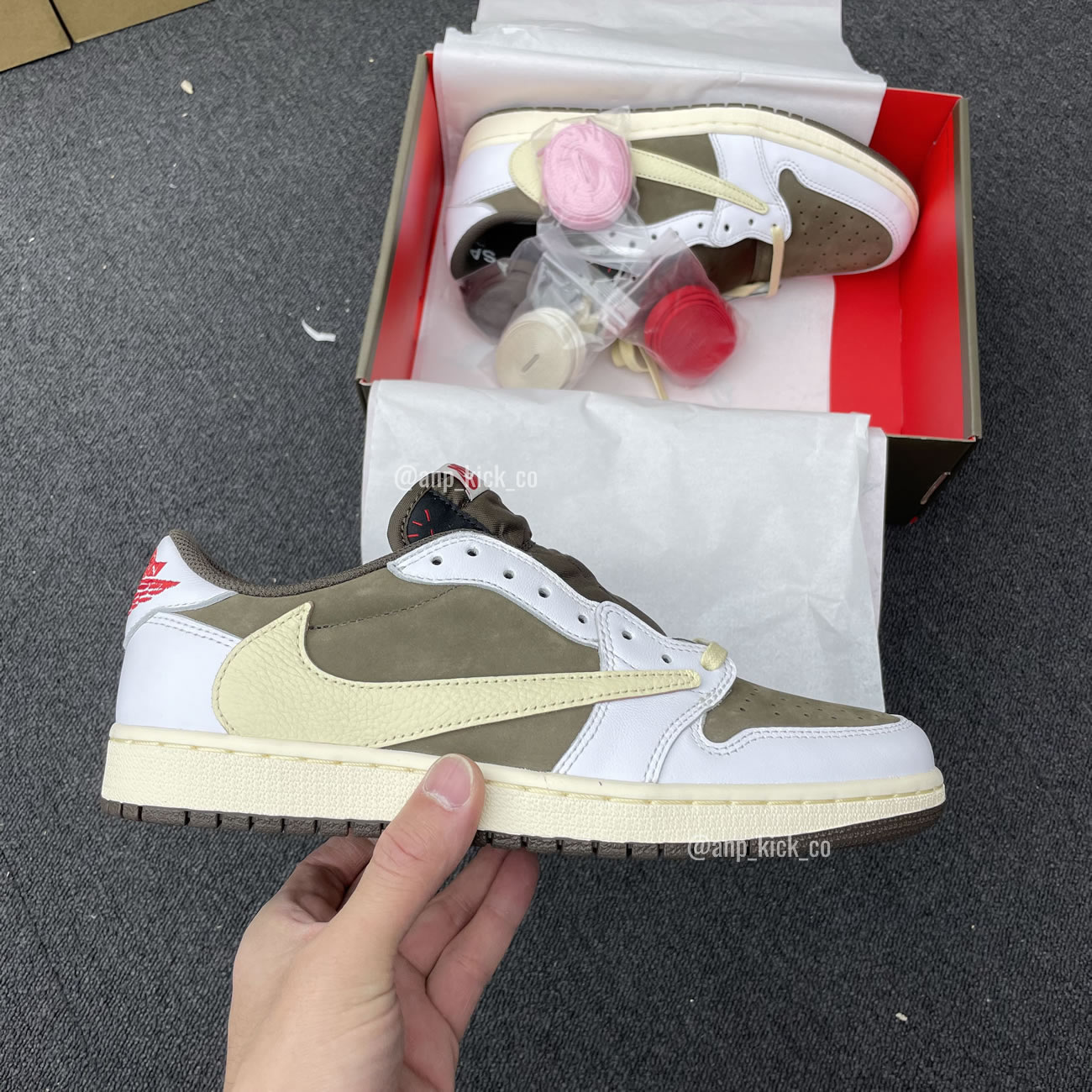 Travis Scott Air Jordan 1 Low White Brown Anpkick Custom Making (2) - newkick.cc