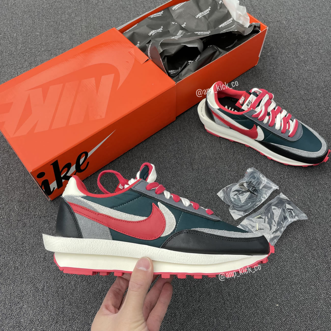 Sacai Undercover Nike Ldwaffle Midnight Spruce University Red Anpkick Dj4877 300 (1) - newkick.cc