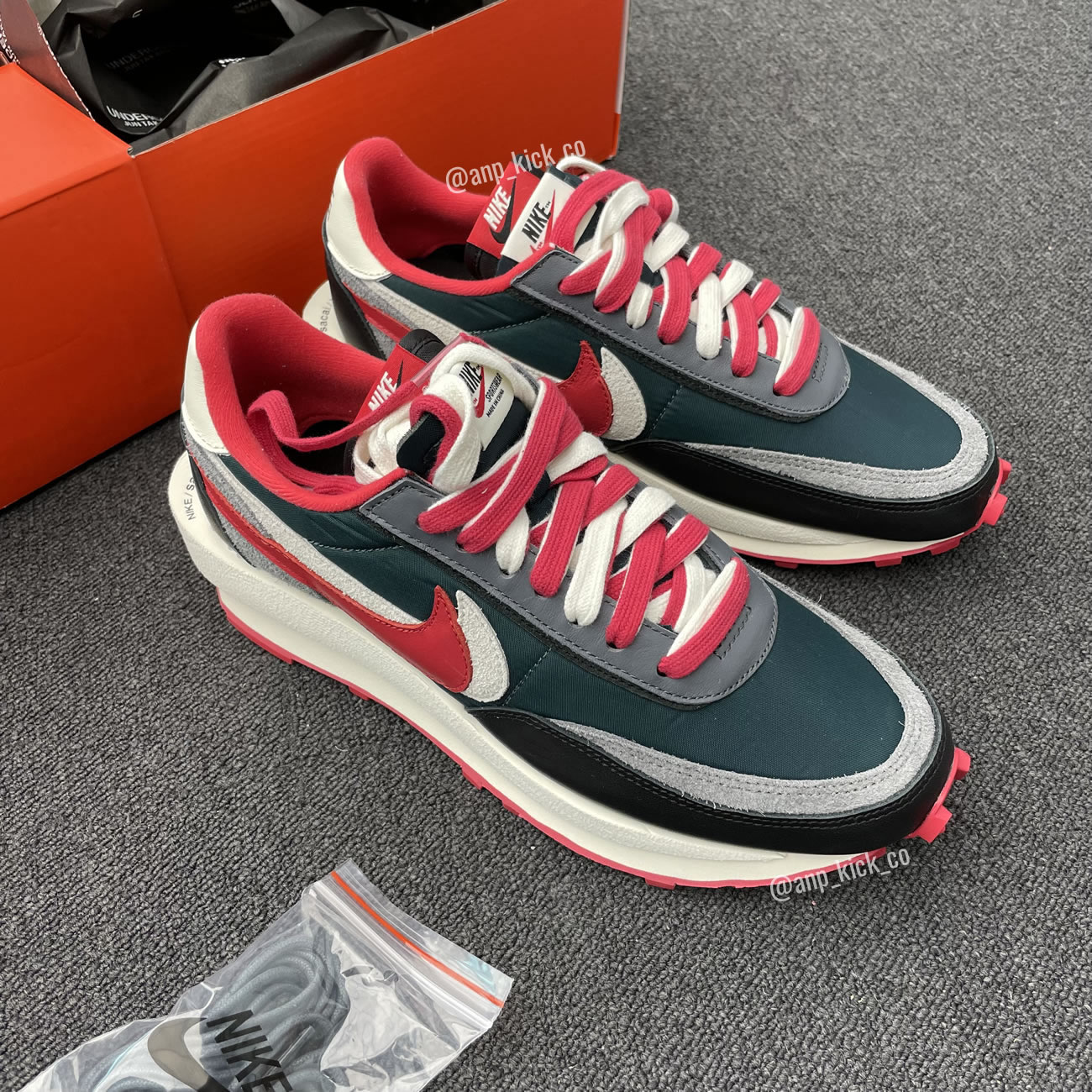 Sacai Undercover Nike Ldwaffle Midnight Spruce University Red Anpkick Dj4877 300 (4) - newkick.cc