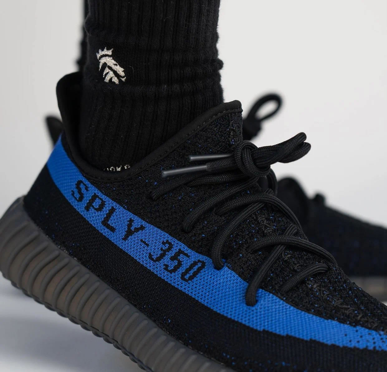 Adidas Yeezy Boost 350 V2 Dazzling Blue Gy7164 On Feet 8 - newkick.cc