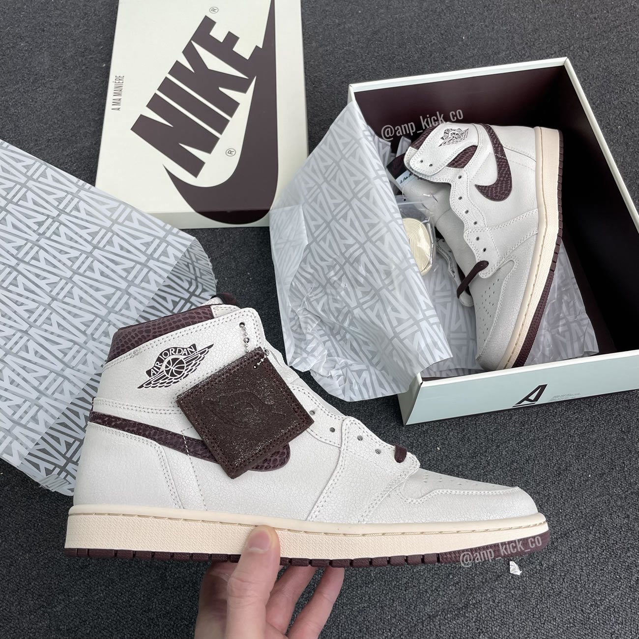 A Ma Maniere Air Jordan 1 High Og Sail And Burgundy Anpkick Do7097 100 (1) - newkick.cc