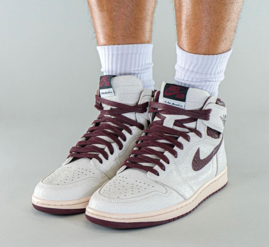 A Ma Maniere Air Jordan 1 High Og Sail And Burgundy Do7097 100 On Feet (1) - newkick.cc