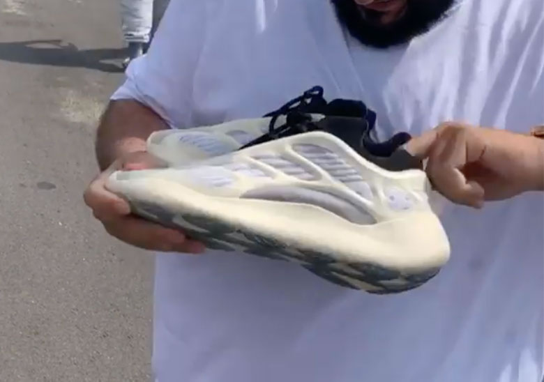 Adidas Yeezy Boost 700 V3 Azael On Hand Release Date Fw4980 (2) - newkick.cc