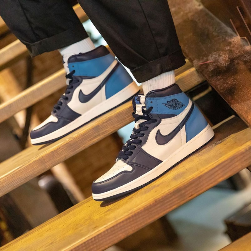 Air Jordan 1 Retro High Og Obsidian On Feet University Blue Unc 555088 140 (2) - newkick.cc