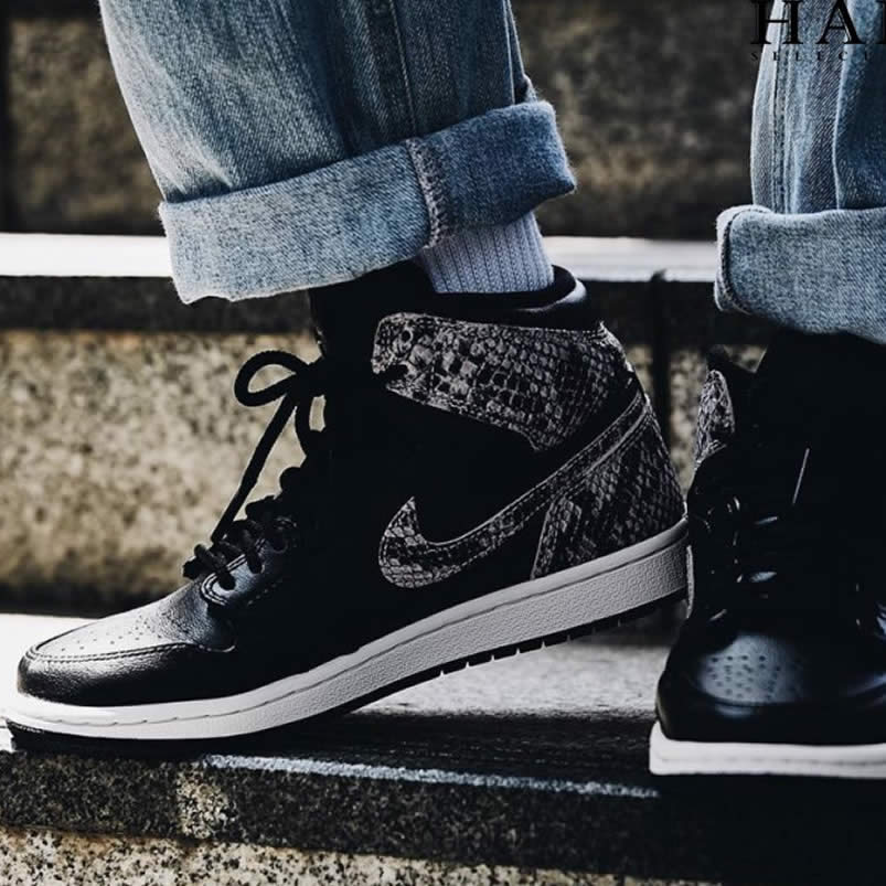 Air Jordan 1 Retro High 'Snakeskin' Black Shoes On Feet AH7389-004