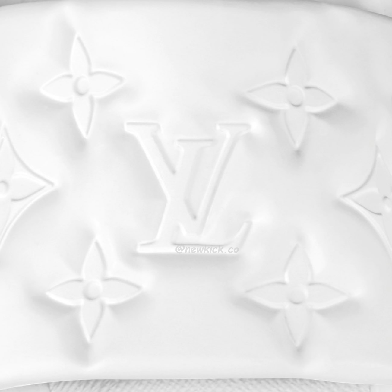 Louis Vuitton Waterfront White Blue 1a9zm5 (24) - newkick.cc