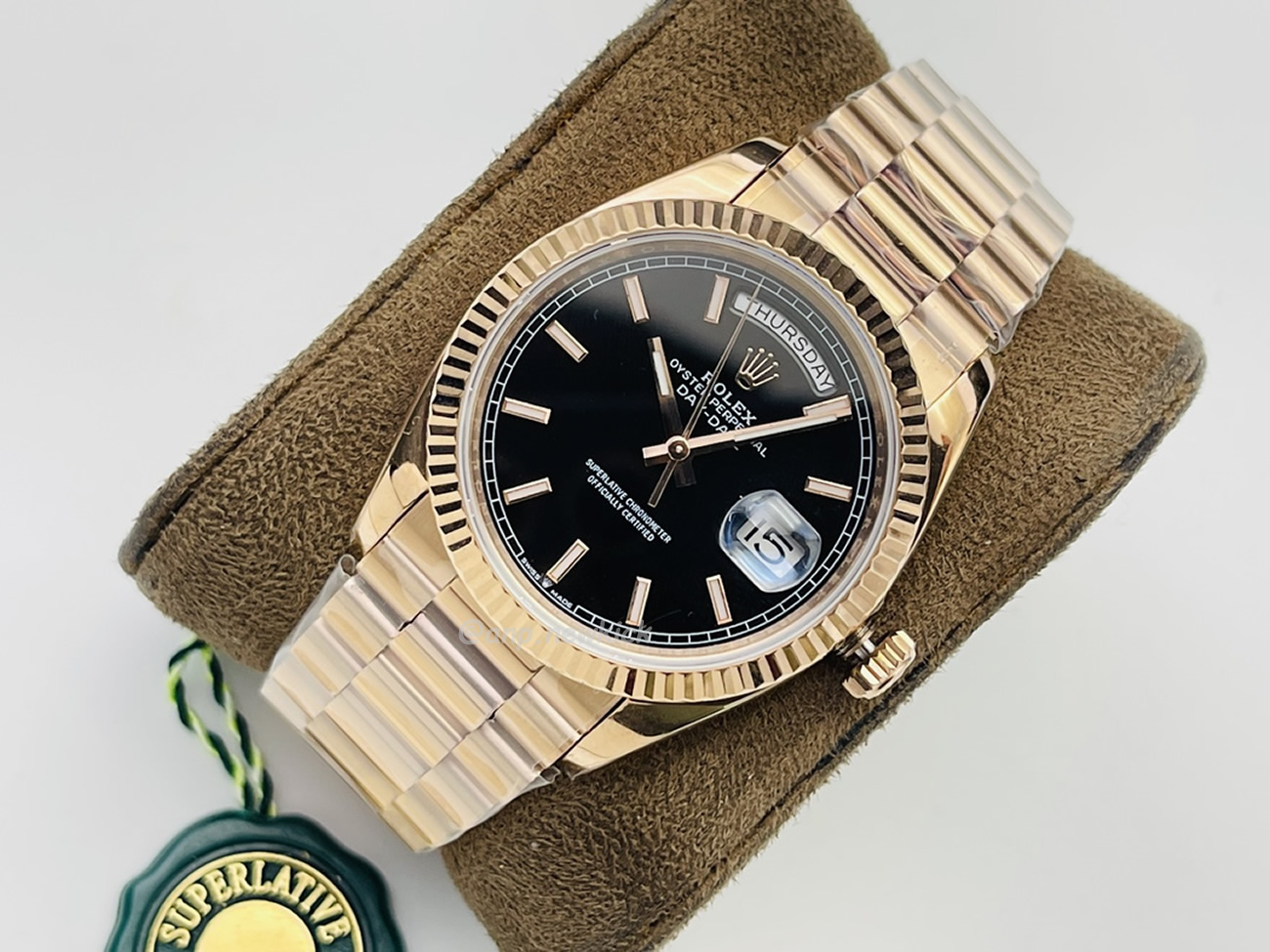 Rolex Day Date Olive Green Cherry Red Dial Bright Blue Bright Black Champagne Colour Olive Green 228239 (114) - newkick.cc