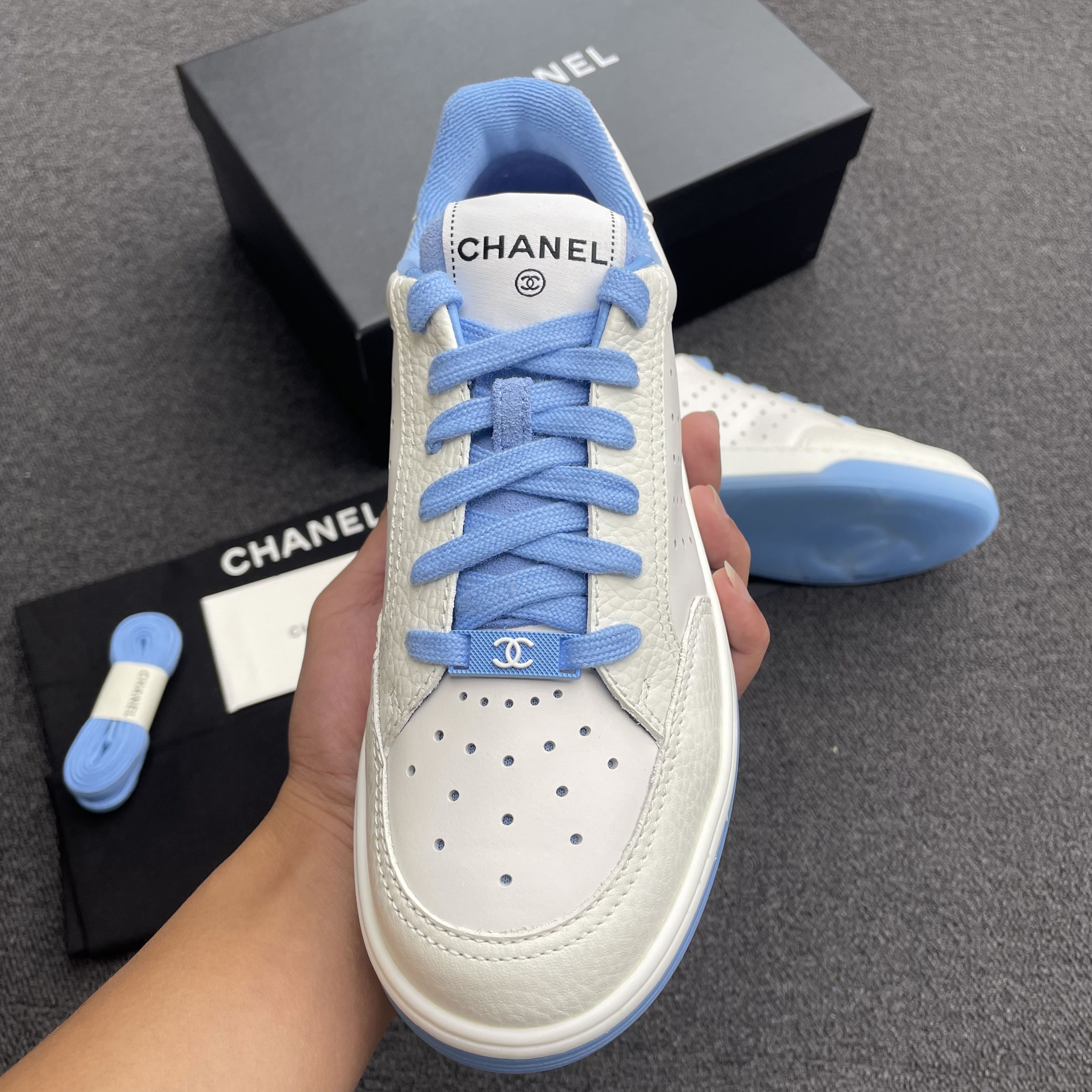 Chanel 22p Trainer White Black Burgundy Light Pink Blue (12) - newkick.cc