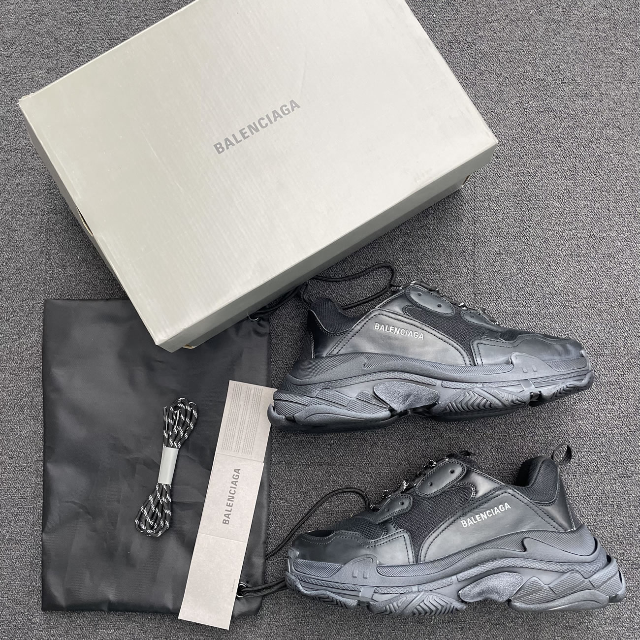 Balenciaga Triple S Triple Black 2018 Reissue Pre Distressed 512176 W09o1 1000 (2) - newkick.cc