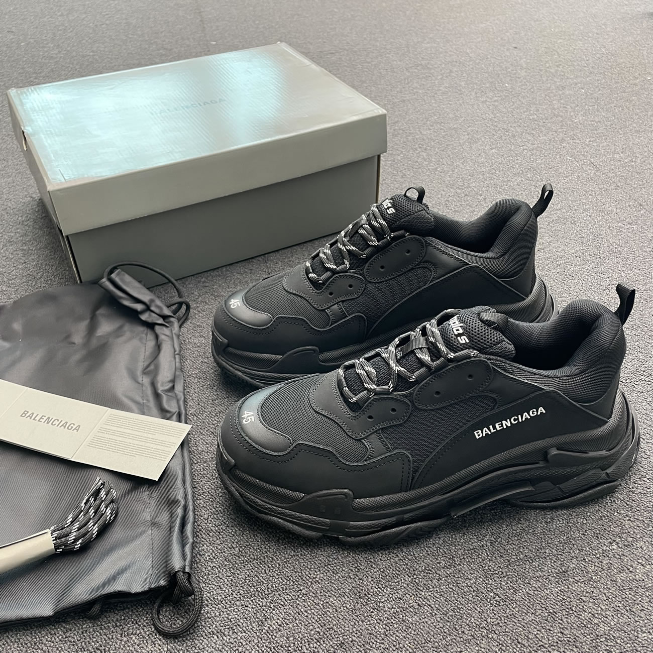 Balenciaga Triple S Black W 541624w09011000 (3) - newkick.cc