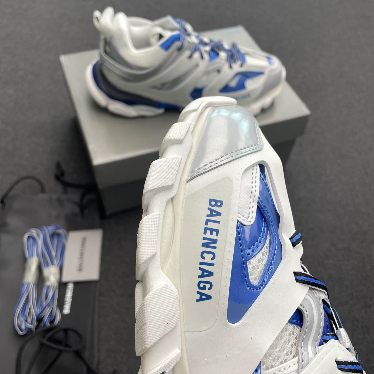 Balenciaga Track White Blue 542023w2fs99051 (3) - newkick.cc