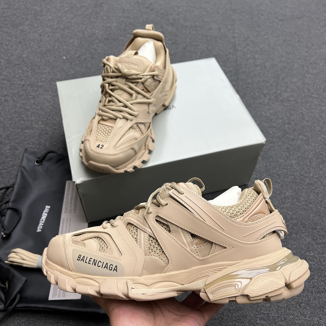 Balenciaga Track Beige W 542436w2la19870 (4) - newkick.cc