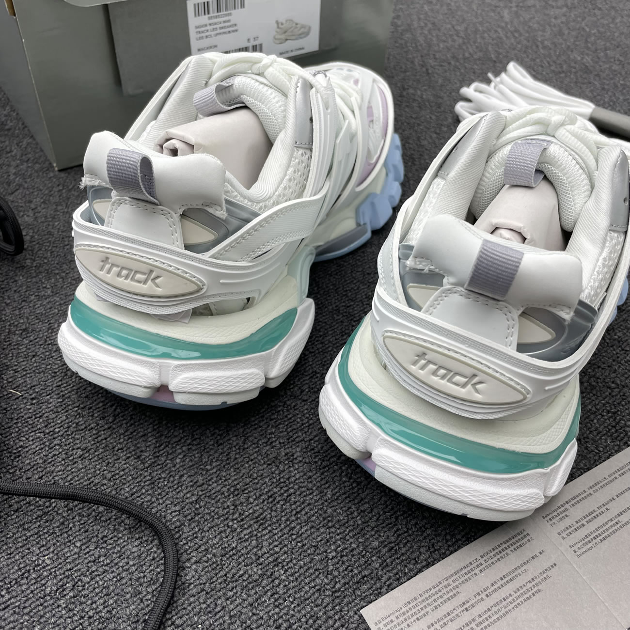 Balenciaga Track Pastel (w) 542436w3ac49045 (4) - newkick.cc