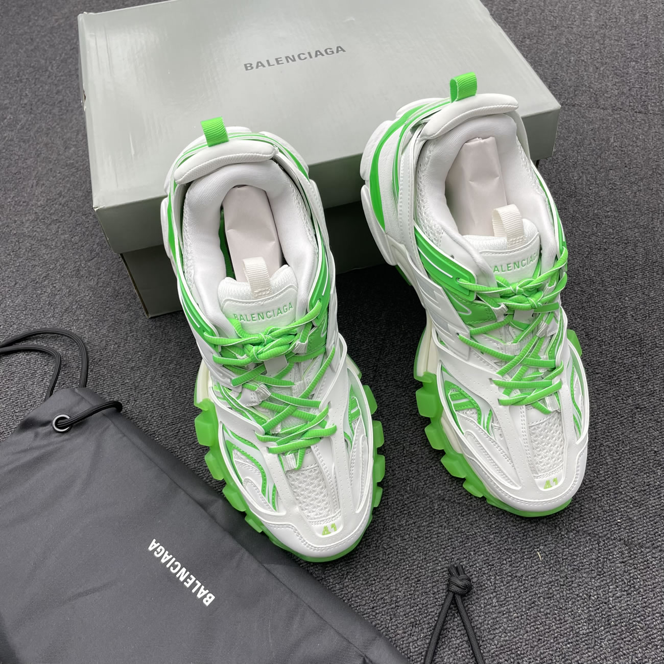 Balenciaga Track Led Sneaker 542436w3rl19035 (9) - newkick.cc