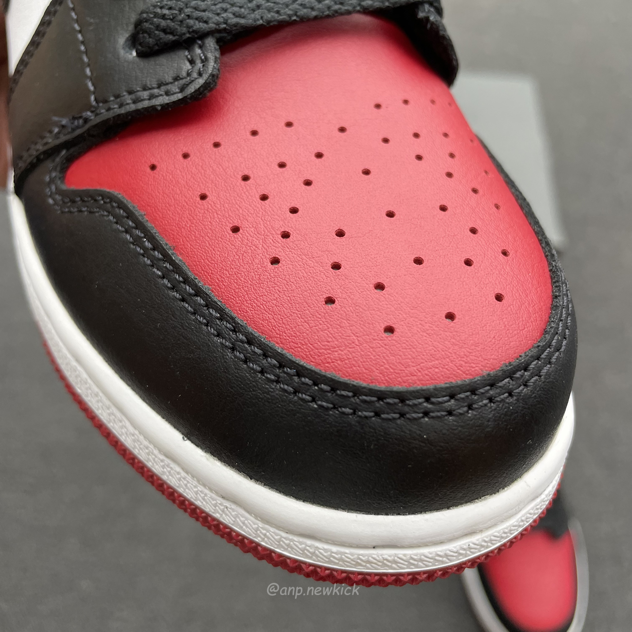 Air Jordan 1 Low Bred Toe Gs 553560 612 (2) - newkick.cc