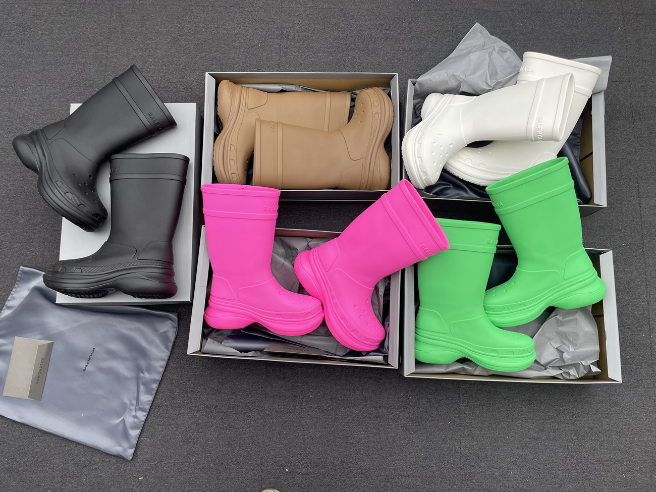 Balenciaga X Crocs Boot Black White Green Bright Pink Beige Rubber 677388w1s8e1000 (14) - newkick.cc