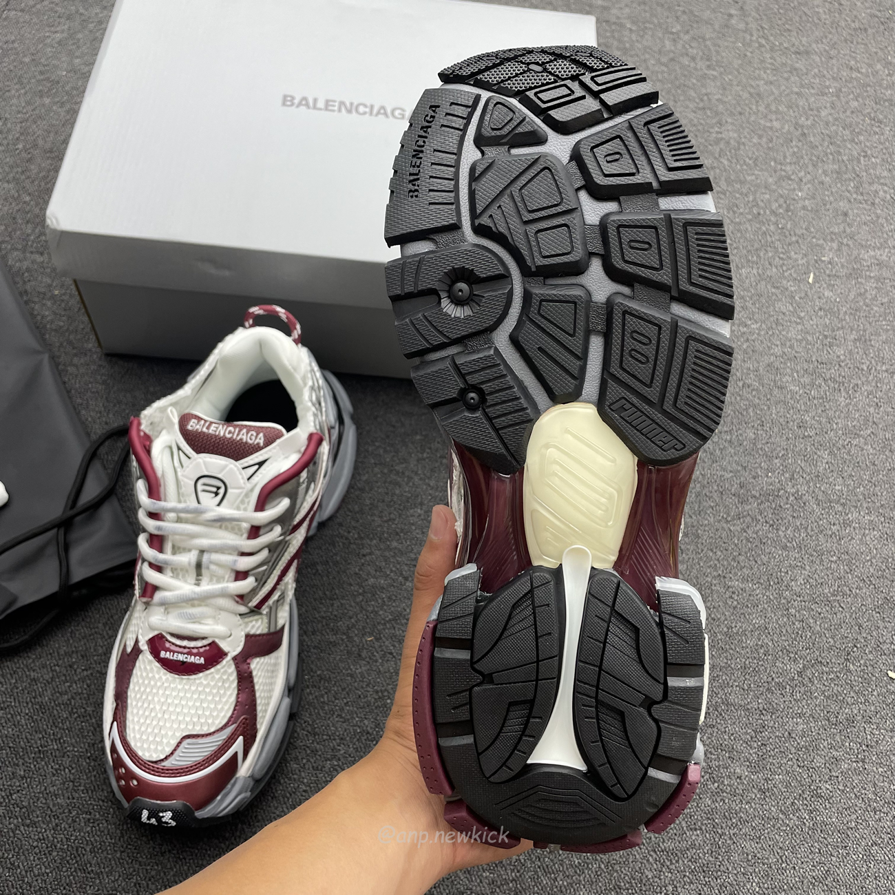 Balenciaga Runner Burgundy 677403w3rb3 (14) - newkick.cc