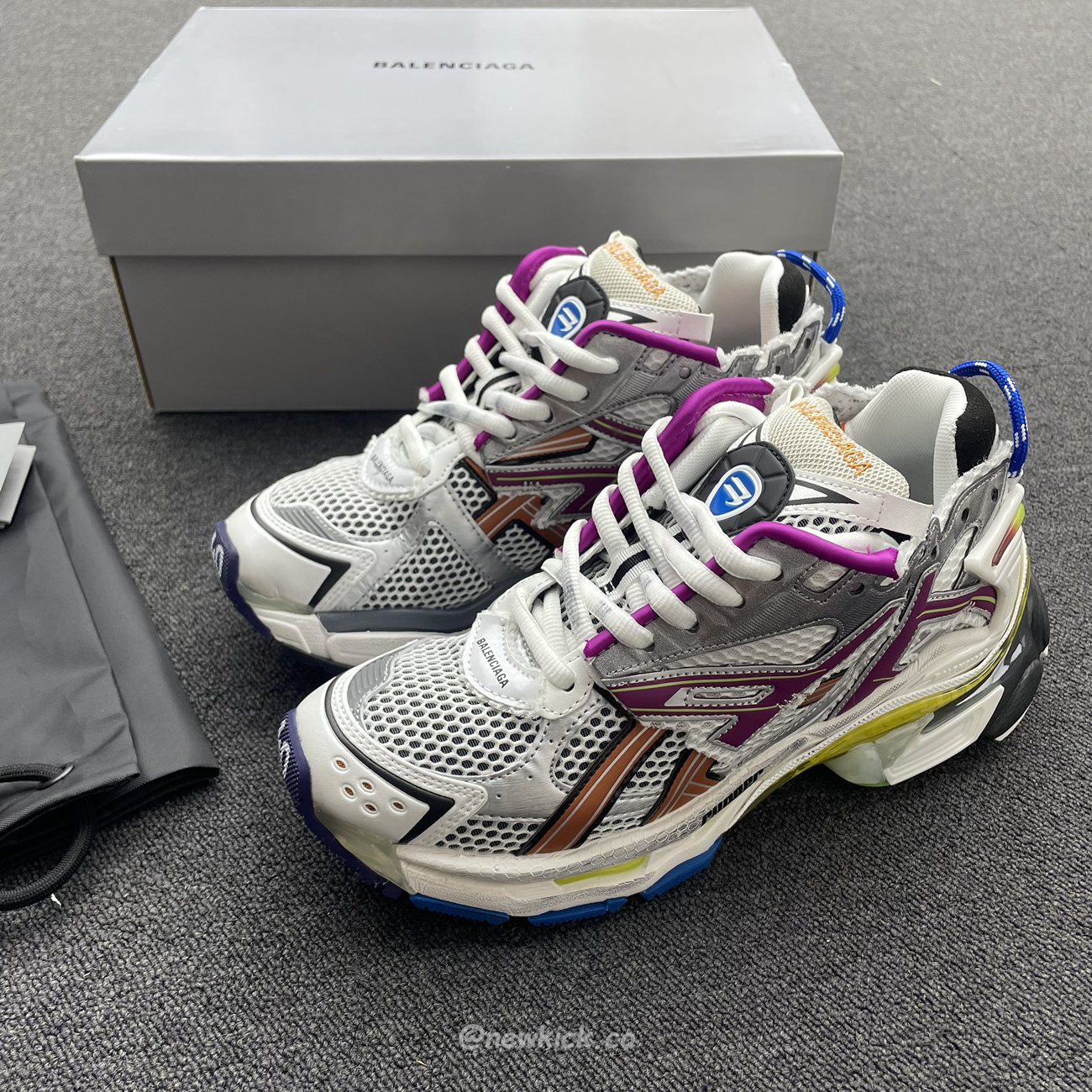 Balenciaga Runner Multicolor 677403w3rb68123 (11) - newkick.cc