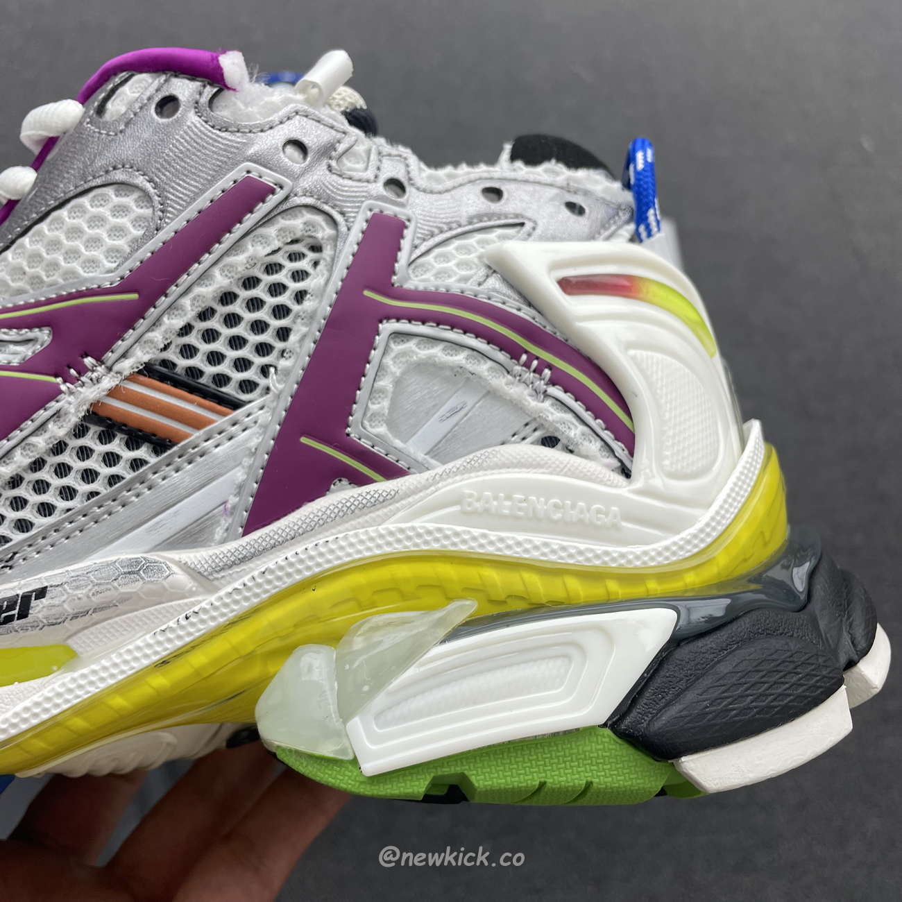 Balenciaga Runner Multicolor 677403w3rb68123 (9) - newkick.cc