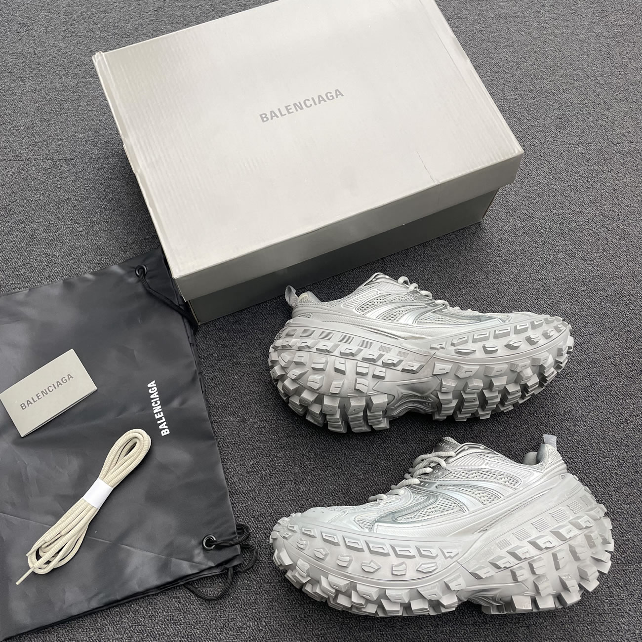 Balenciaga Defender Green Black Grey Navy Beige (18) - newkick.cc