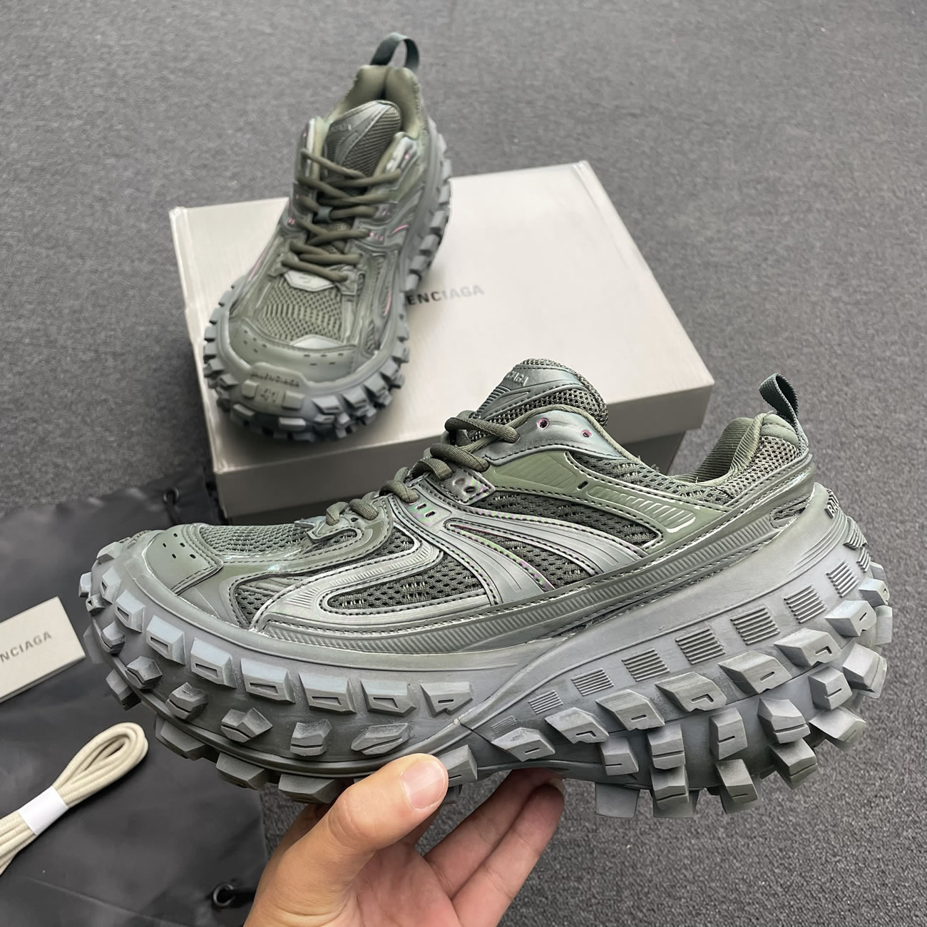 Balenciaga Defender Green Black Grey Navy Beige (37) - newkick.cc