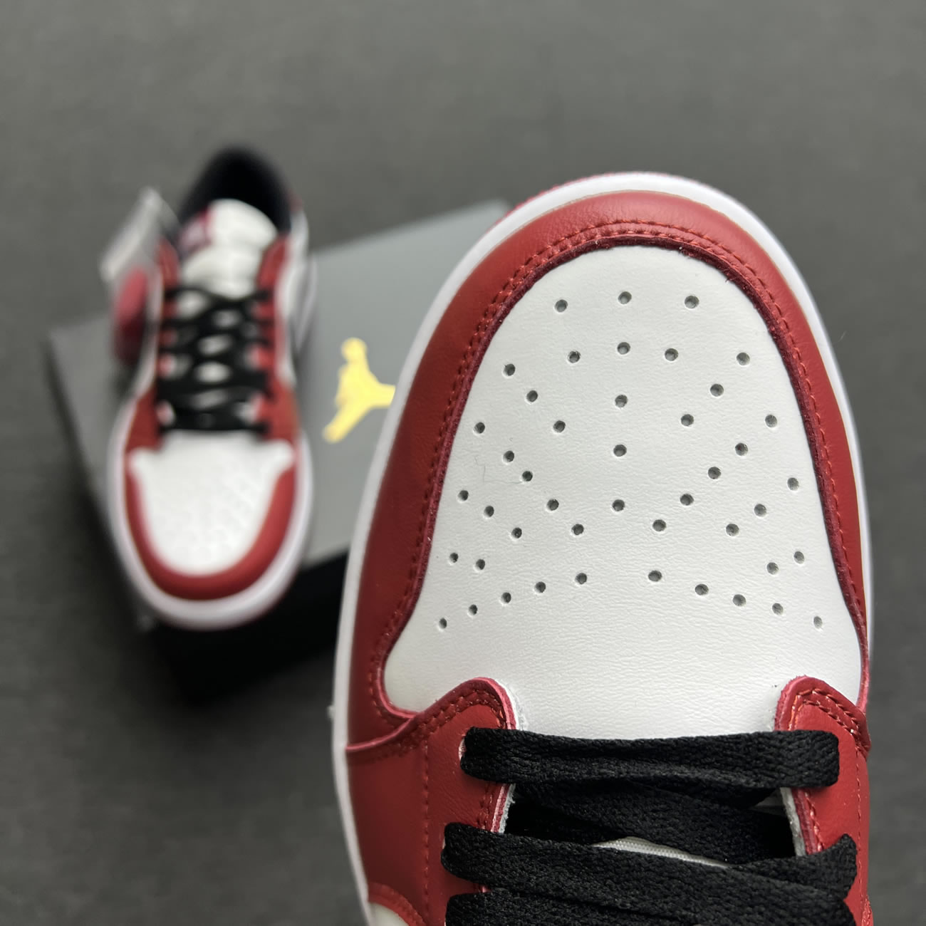 Jordan 1 Retro Low Chicago 2016 705329 600 (3) - newkick.cc