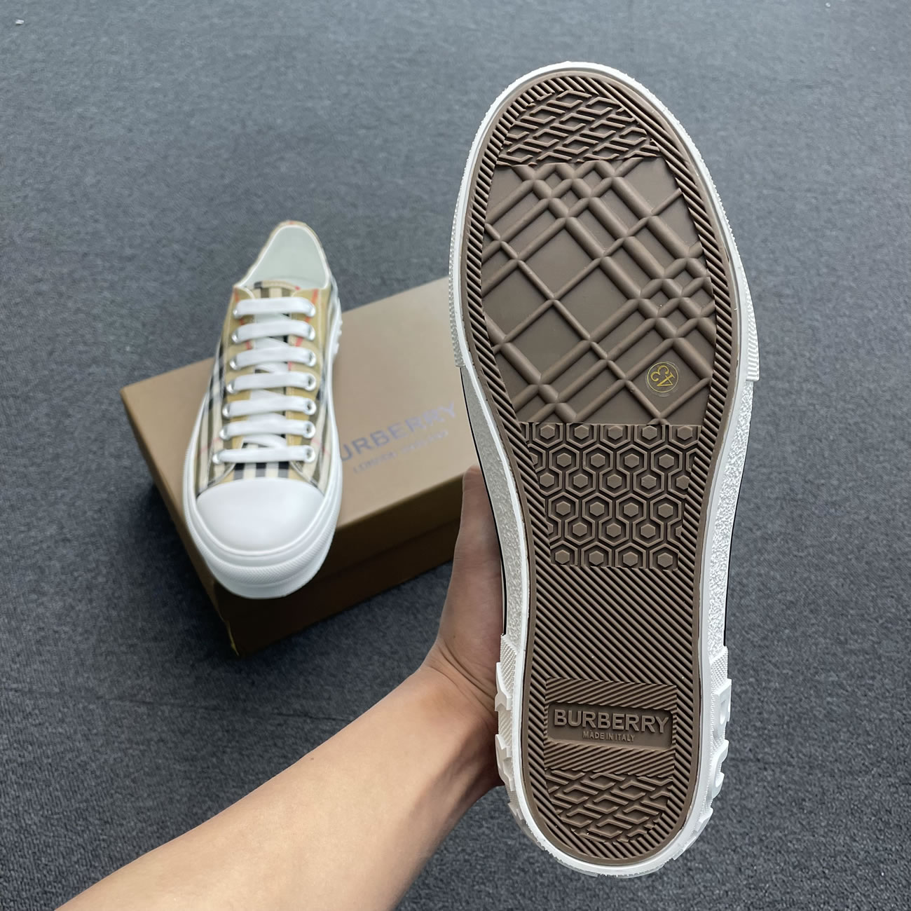 Burberry Vintage Check Cotton Sneakers Archive Beige White W 80505061 (2) - newkick.cc