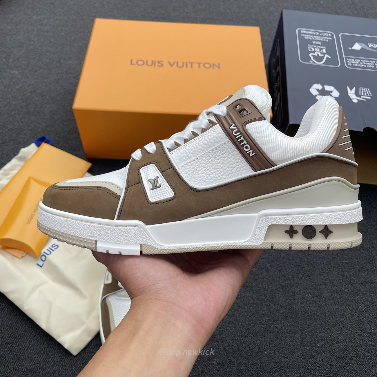 Louis Vuitton Lv Trainer White Brown Ag6u3amdbjn430 (9) - newkick.cc