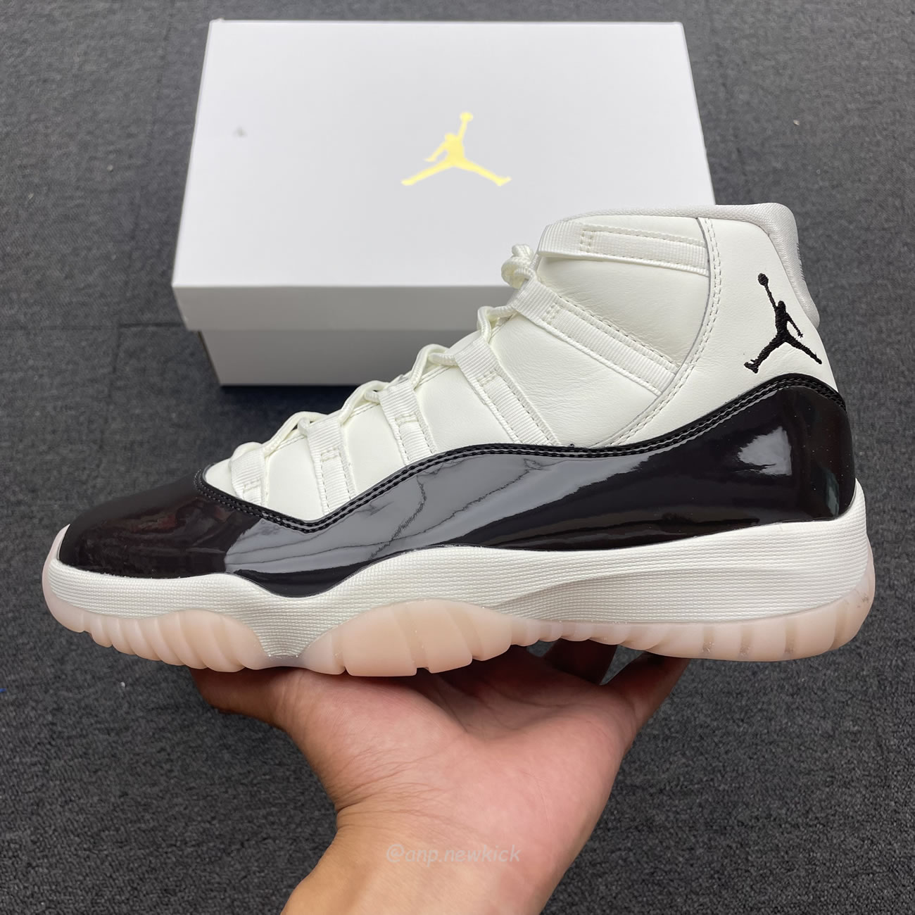 Air Jordan 11 Retro Neapolitan Ar0715 101 (2) - newkick.cc