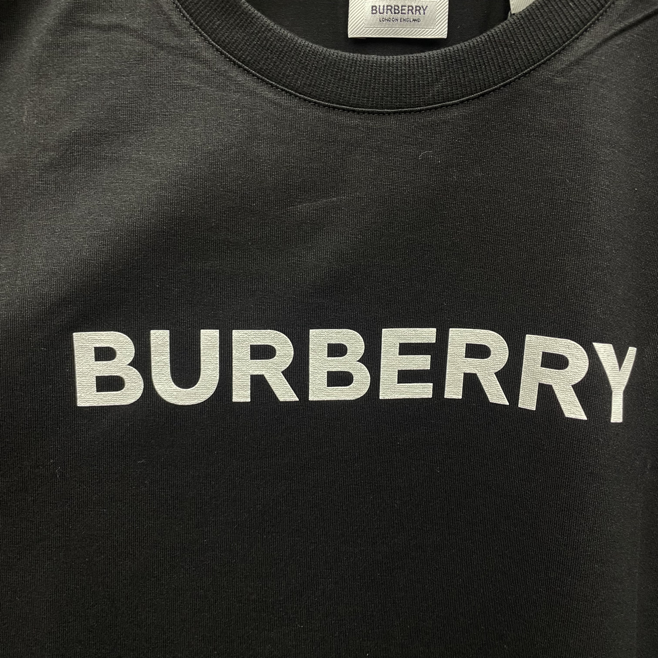 Burberry Logo Print Cotton Oversized T Shirt Black Blue White Aw22 (2) - newkick.cc